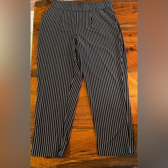 Ladies spandex/polyester blend pants with elastic waist - Picture 2 of 4